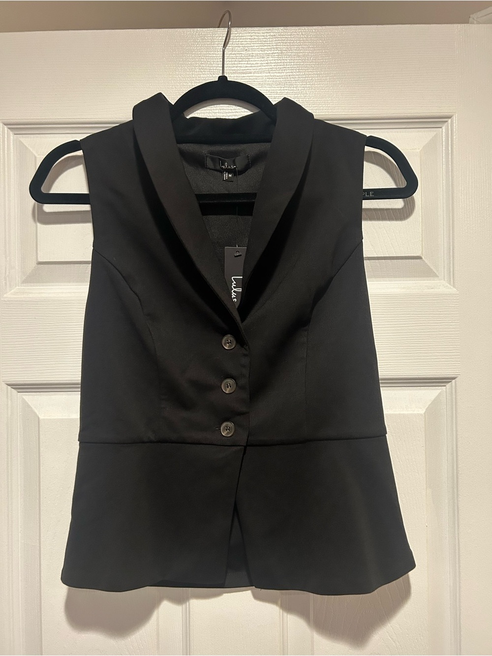 Lulu's Black Sleeveless Button-Front Vest